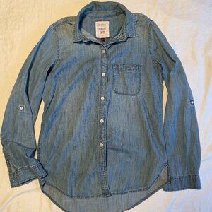 Perfect Shirt Women's Light Wash Coastal Cowgirl Chambray Button Down S